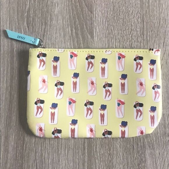 NEW … “IPSY” Cosmetic / Makeup Bag - Picture 1 of 3